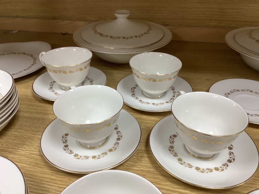 A Royal Doulton fairfax pattern service